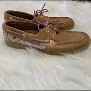 Woman’s Sperrys
